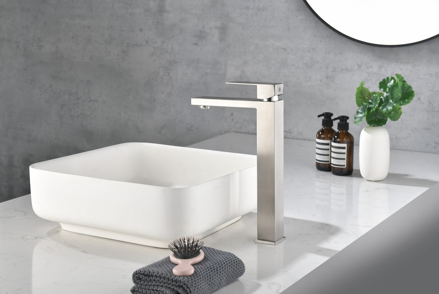 Grifo de baño con caño en cascada, grifo monomando para lavabo de tocador de baño blanco