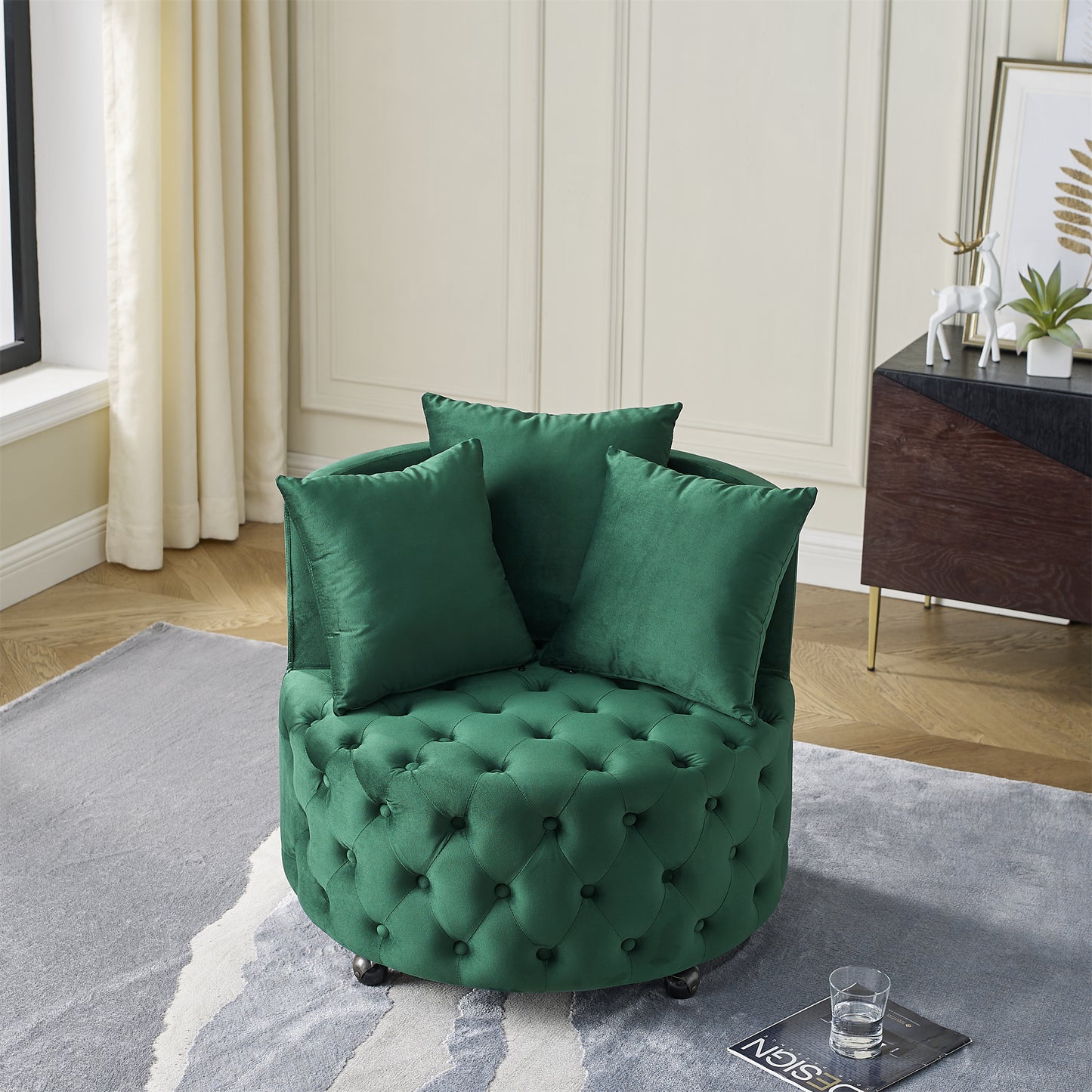 Silla giratoria tapizada en terciopelo para sala de estar, con diseño de botones y ruedas móviles, incluye 3 almohadas, verde