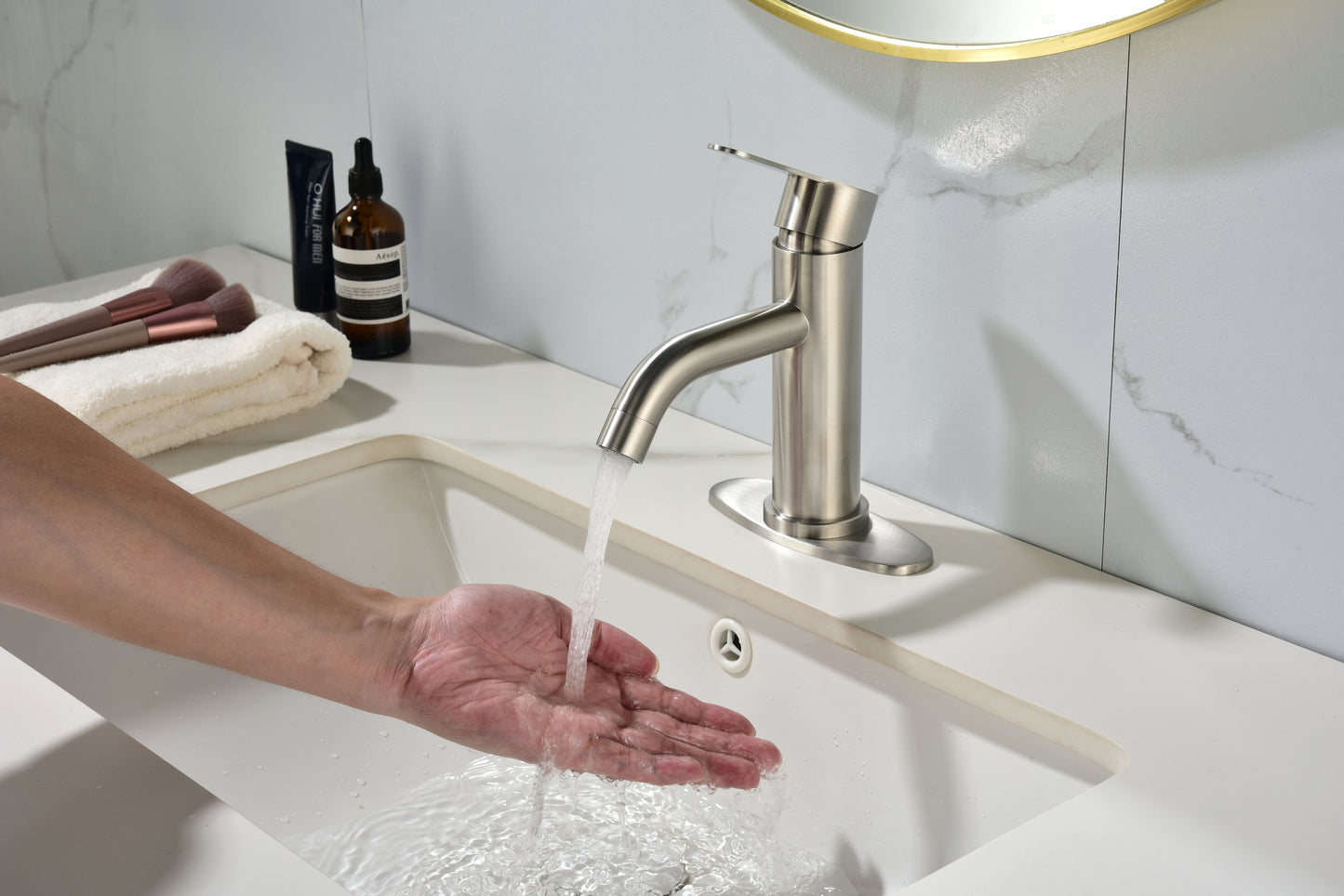 Grifo de baño con caño en cascada, Grifo monomando para lavabo de tocador de baño