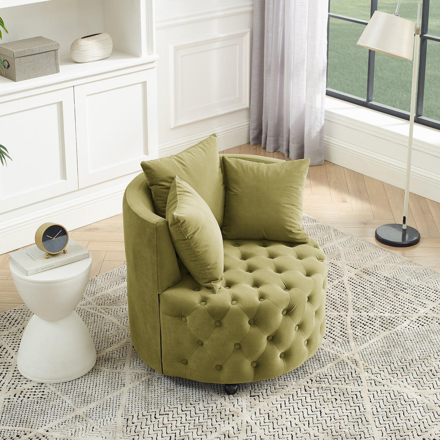 Silla giratoria tapizada en terciopelo para sala de estar, con diseño de botones y ruedas móviles, incluye 3 almohadas, verde caqui