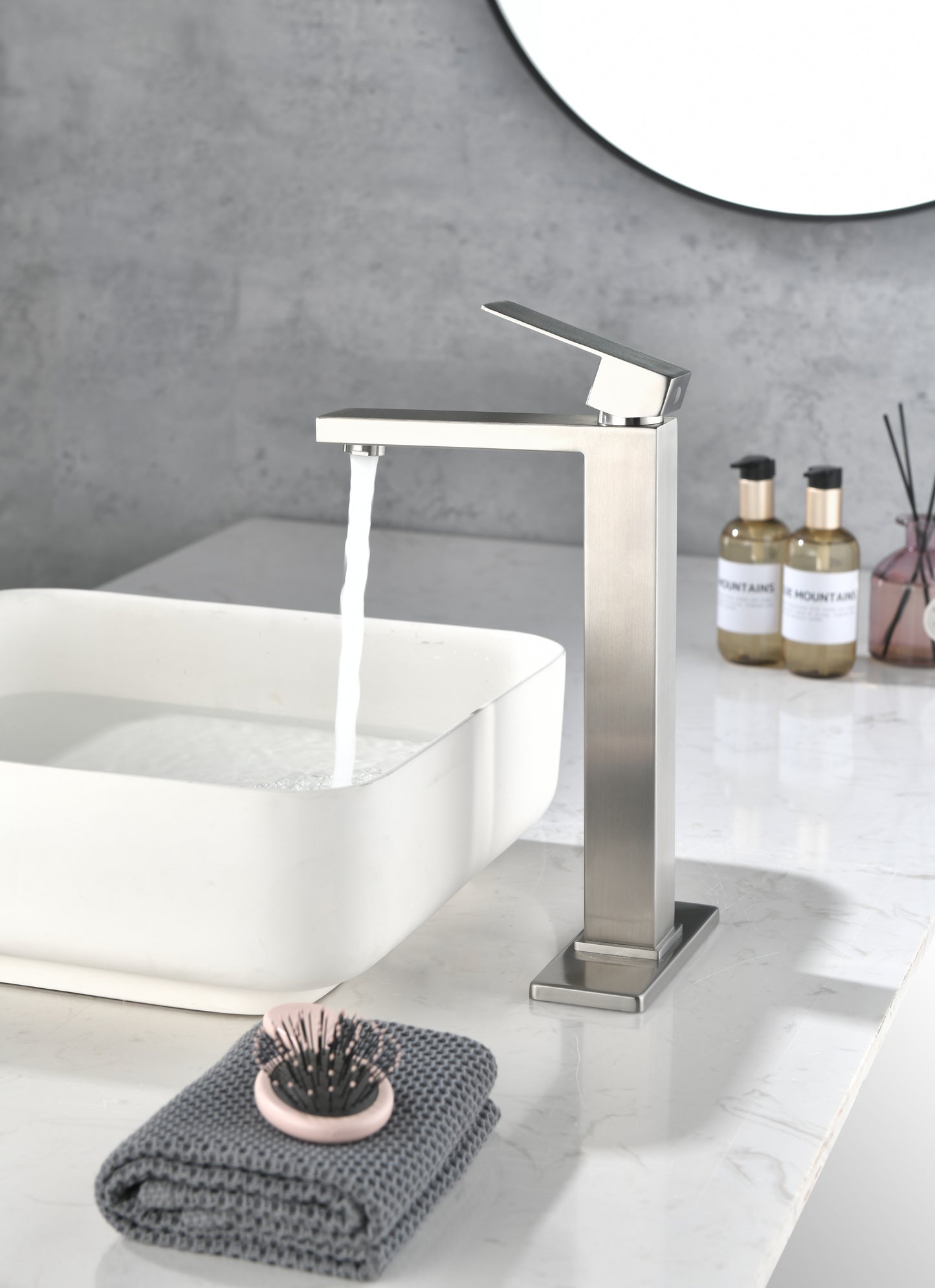 Grifo de baño con caño en cascada, grifo monomando para lavabo de tocador de baño blanco