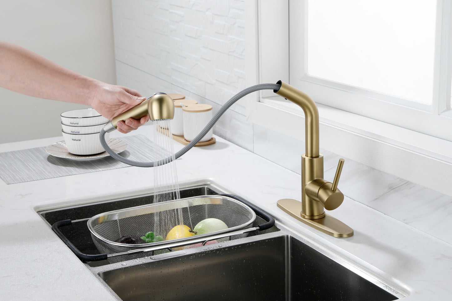 Utility Sink Faucets Single-Handle Pull-Out Laundry Faucet with Dual Spray Function in Stainless Spot Resistant  Gold