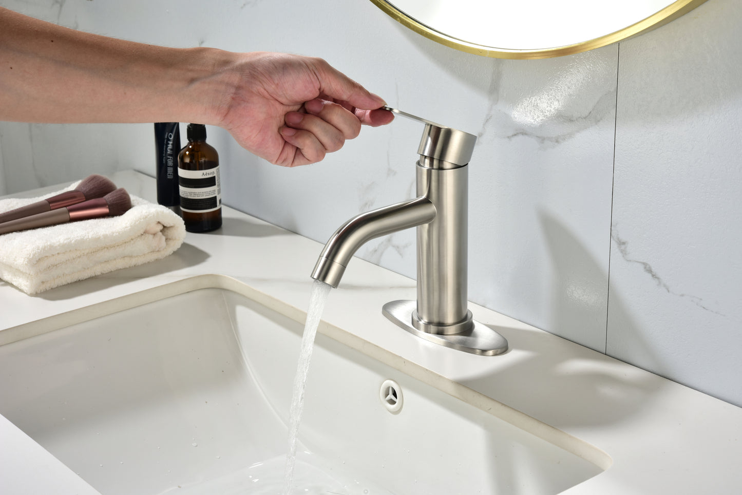 Grifo de baño con caño en cascada, Grifo monomando para lavabo de tocador de baño