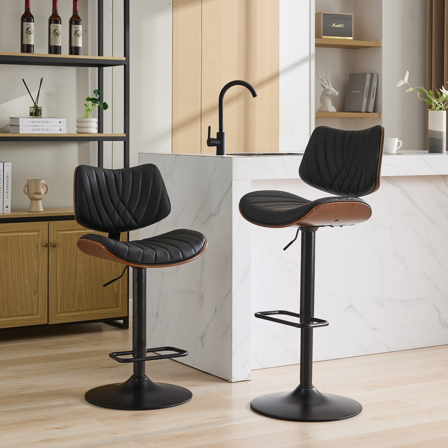 Taburetes de bar de madera curvada de nogal, sillas de bar giratorias de 360°, tapizadas en cuero negro, modernas, con altura de mostrador ajustable, para isla de cocina/comedor/café, 1 silla/1 caja,Negro