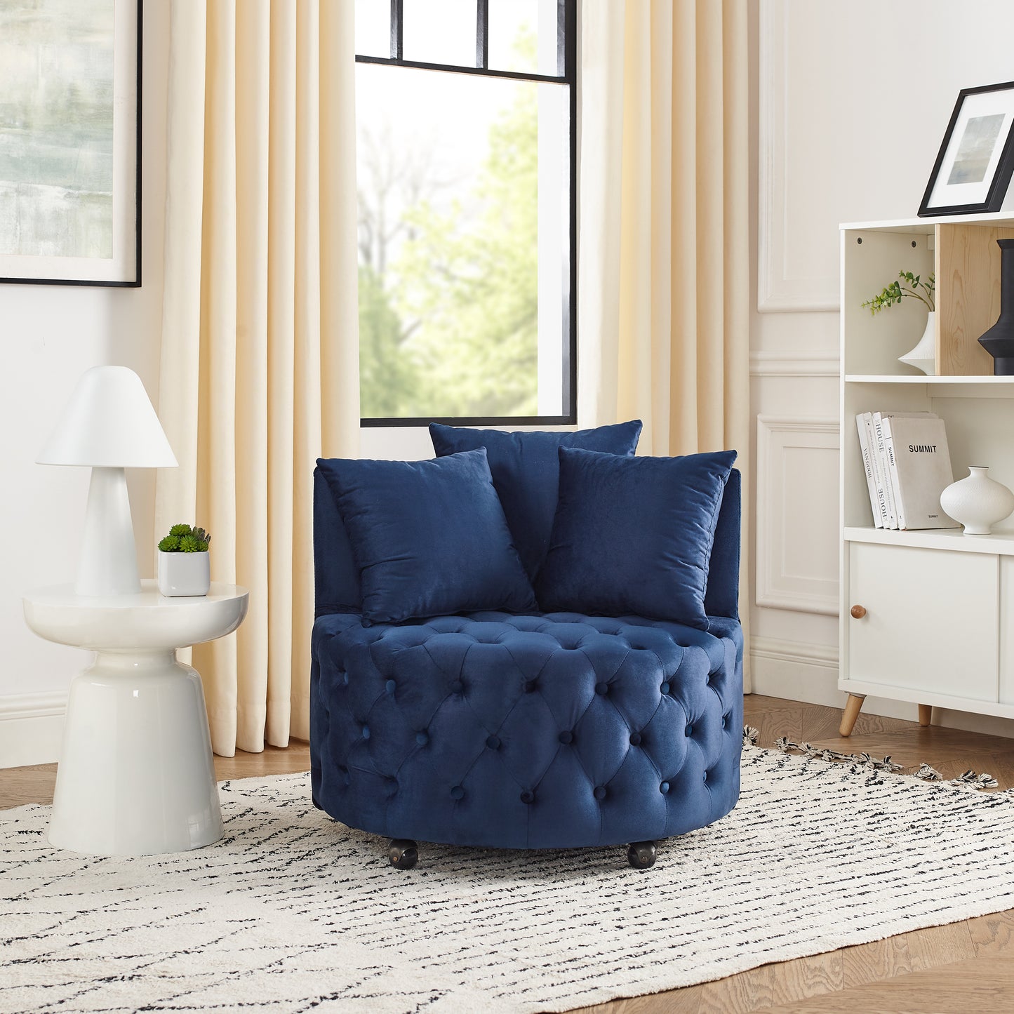 Silla giratoria tapizada en terciopelo para sala de estar, con diseño de botones y ruedas móviles, incluye 3 almohadas, azul